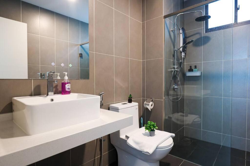 Elegant Homes 9Pax 5Bed Sunway Pyramid-Lagoon 2 Car Park Petaling Jaya Bagian luar foto
